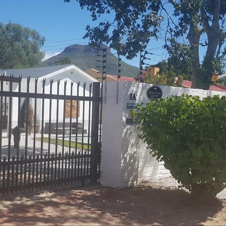 Acacia Home Graaff-Reinet Dış mekan fotoğraf
